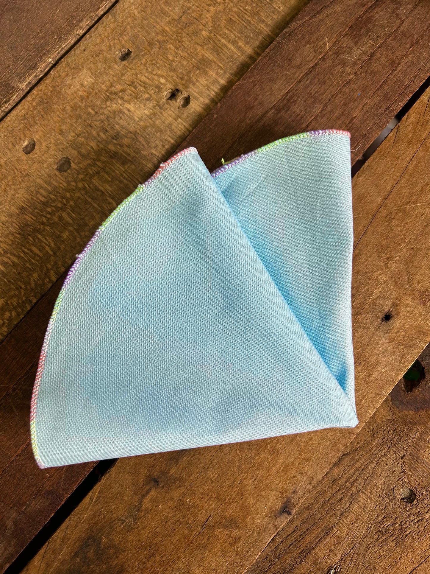 Pale Blue Pocket Round