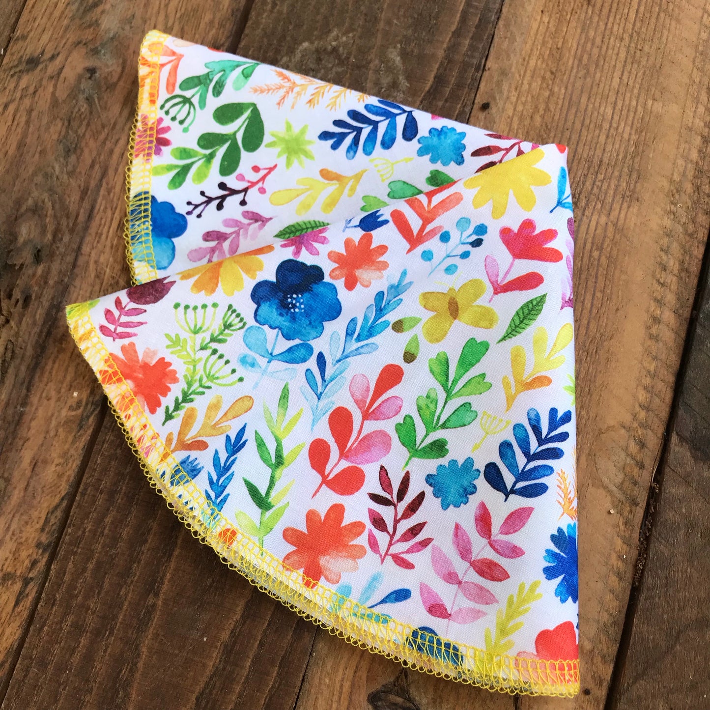 Watercolor Floral Pocket Round