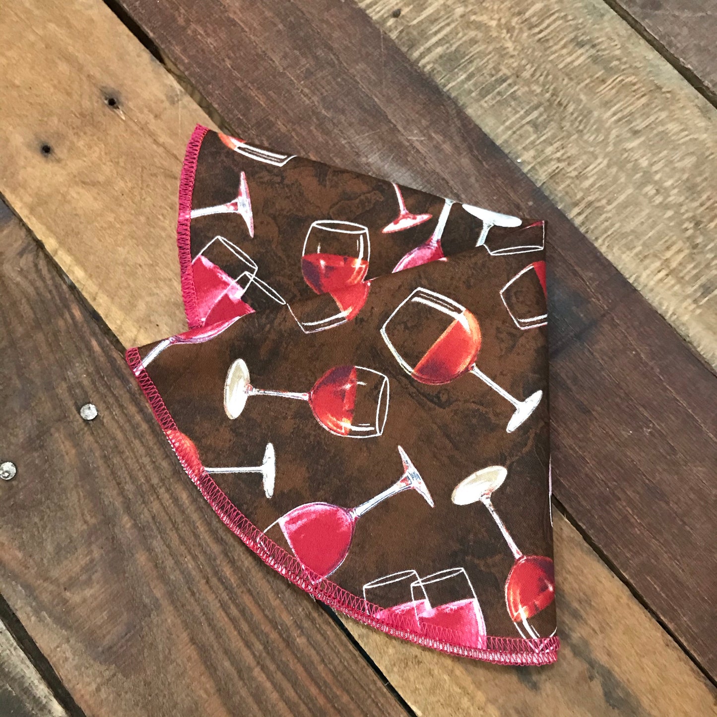 Wine Down Pocket Round