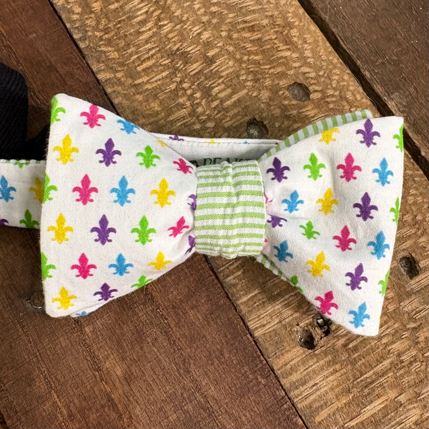 Mostly White Derby Bow Ties