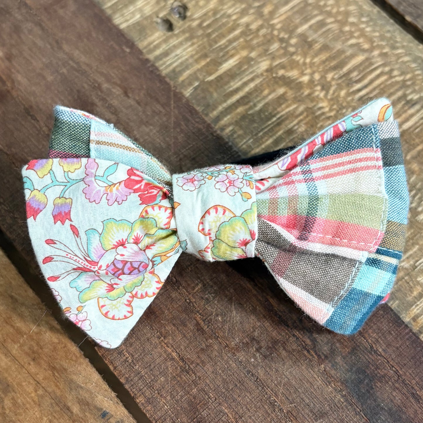 $25 Coral/Red Bow Ties