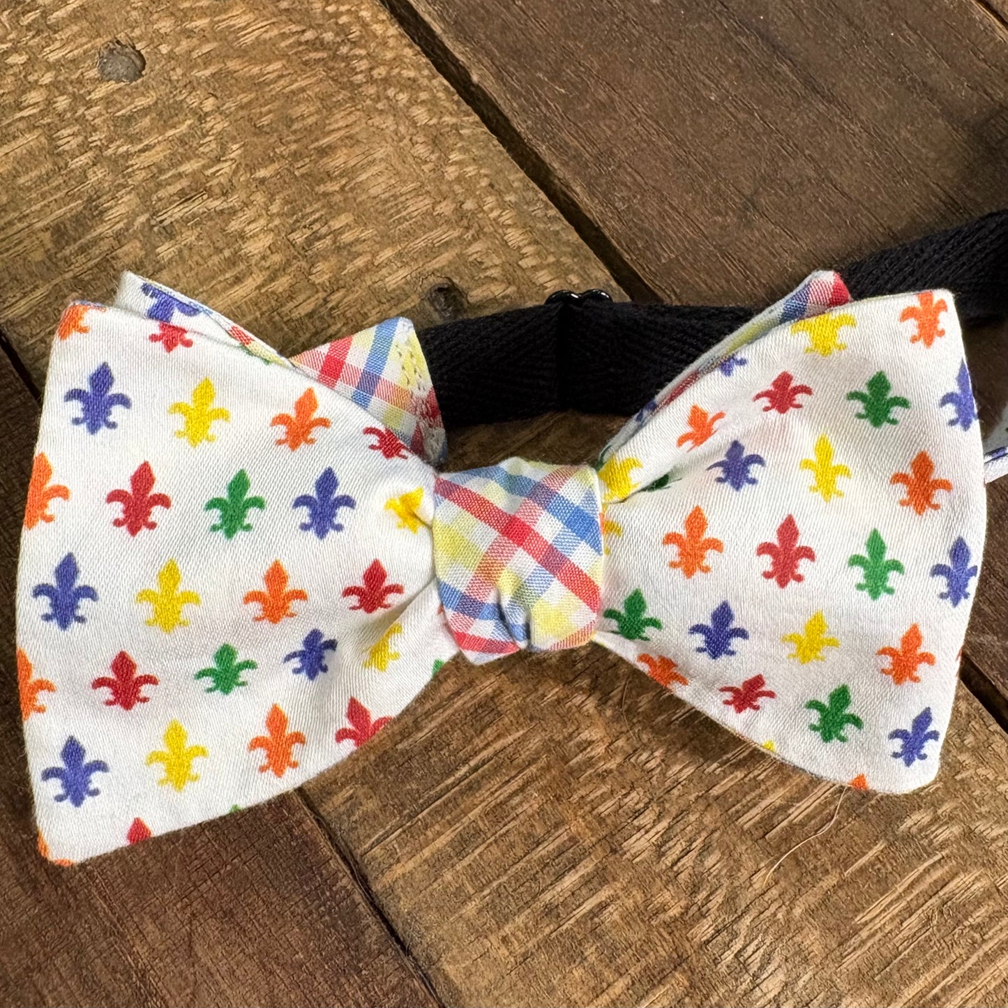 Mostly White Derby Bow Ties