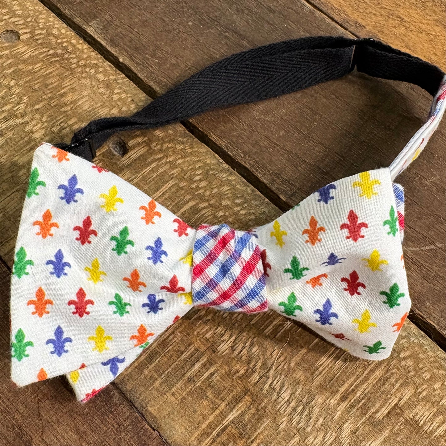 Mostly White Derby Bow Ties