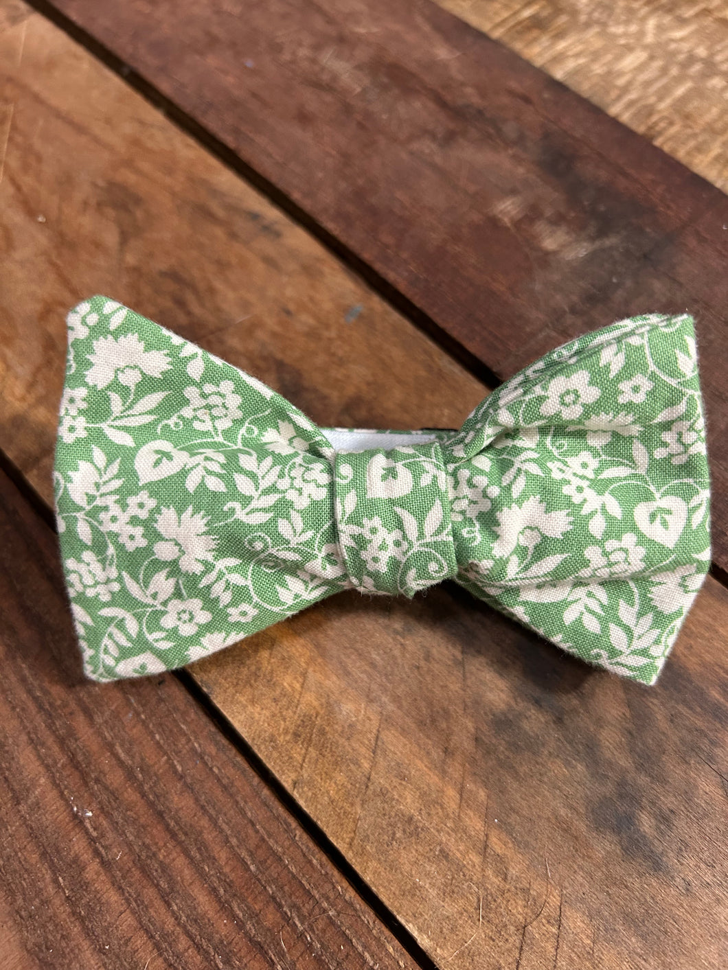 Cream and Green Floral Bow Tie